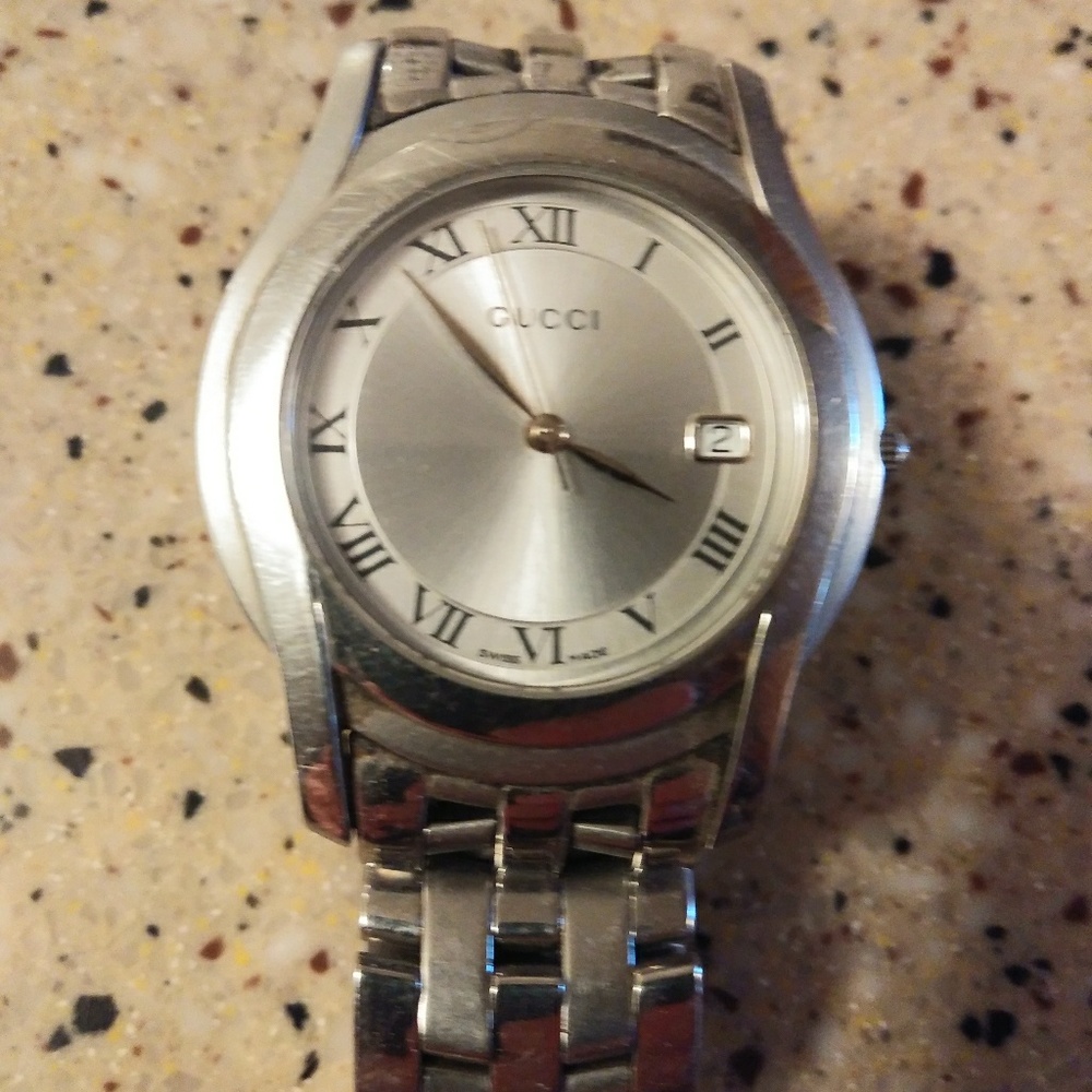 Men's Gucci Watch - Used